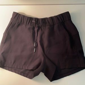 Lululemon Women’s On The Fly Shorts Size 4